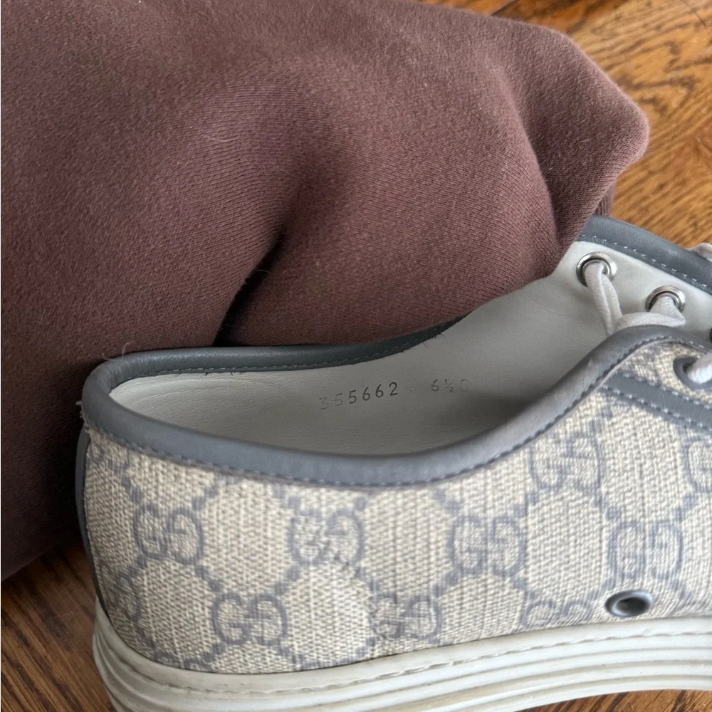 Gucci GG Supreme Canvas Low ‘Beige Gray’ Sneakers